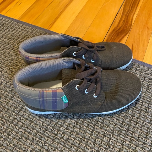 Keep sneakers, never worn! - Picture 3 of 6